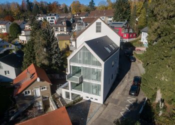 Baden-Baden-Architektenhaus-Lamellen-aussen-1